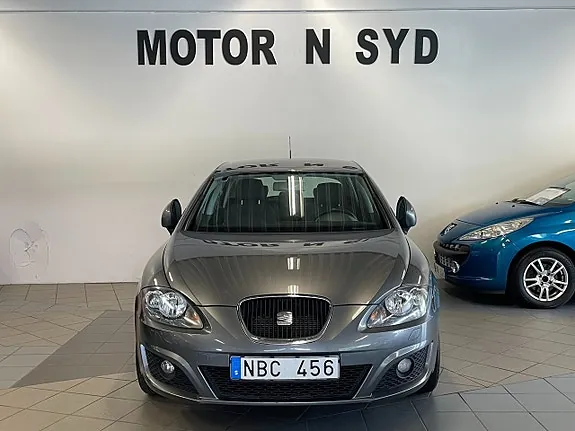 Seat Leon 2012 photo 2