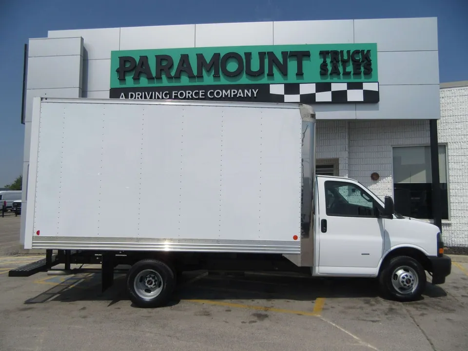 Chevrolet 3500 2024 photo 2