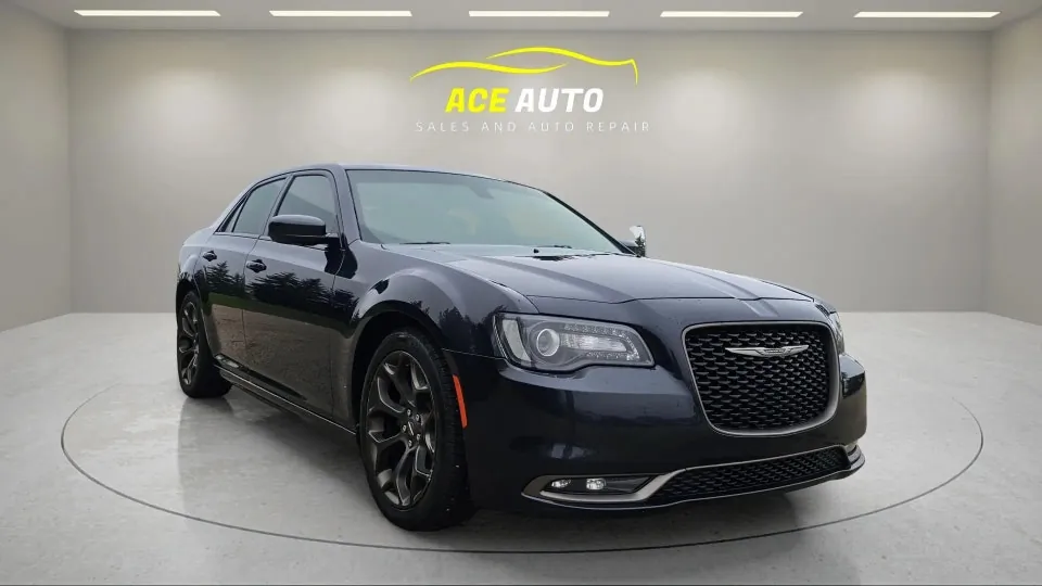 Chrysler 300 2019 photo 3