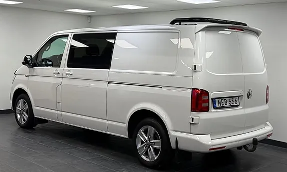 Volkswagen Transporter 2018 photo 2