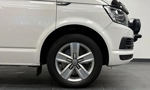 Volkswagen Transporter 2018 photo 4