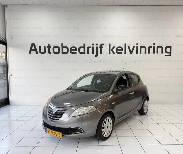 Lancia Ypsilon 2011 photo 2
