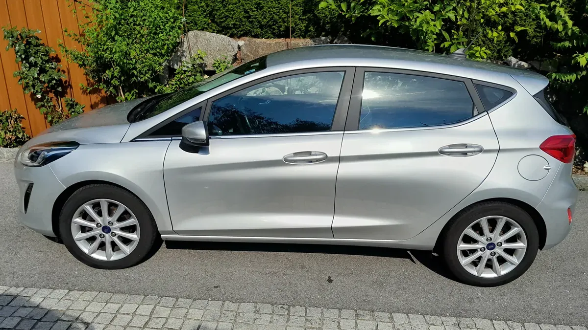 Ford Fiesta 2018 photo 2