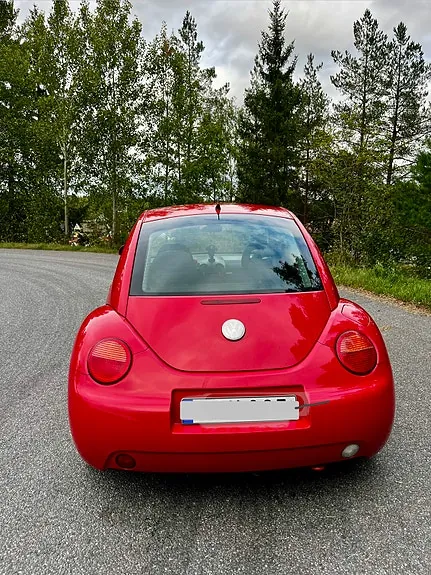 Volkswagen New Beetle 1999 photo 2