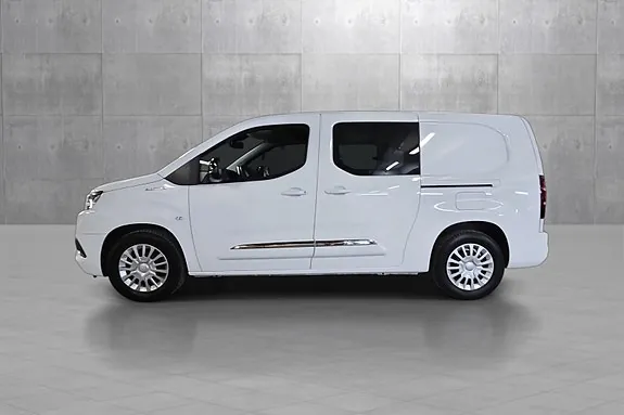 Toyota Proace City 2023 photo 2