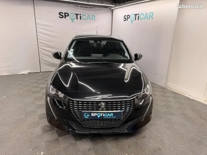 Peugeot 208 2022 photo 2