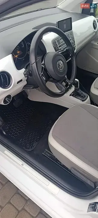 Volkswagen Up 2016 photo 4