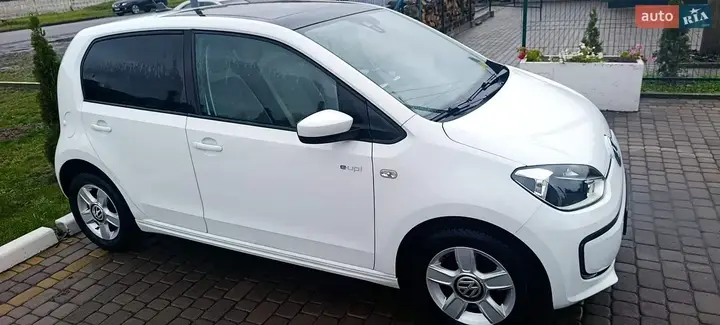 Volkswagen Up 2016 photo 3