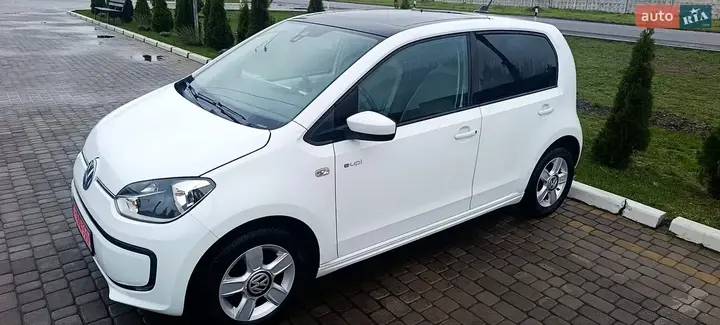 Volkswagen Up 2016 photo 2