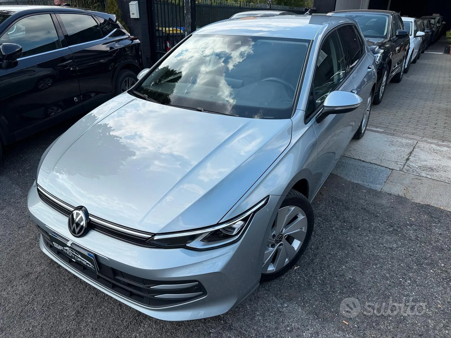 Volkswagen Golf 2024 photo 3