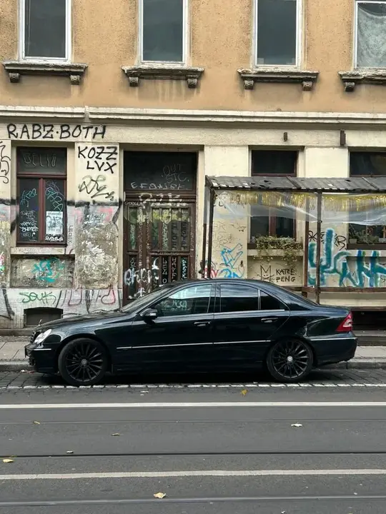 Mercedes-Benz 220
