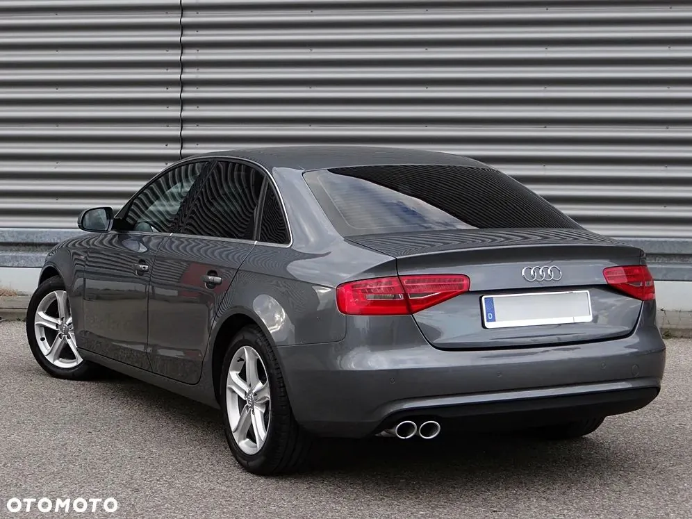 Audi A4 2012 photo 4