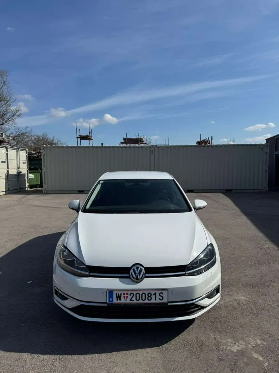 Volkswagen Golf 2018 photo 2