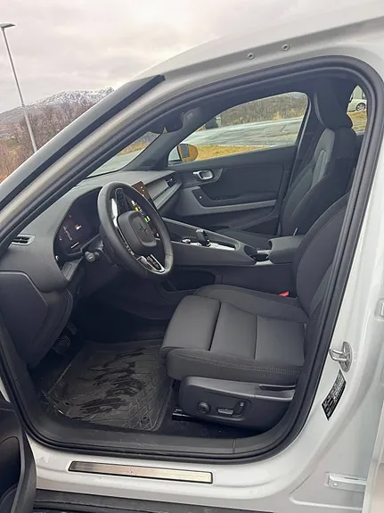 Polestar 2 2023 photo 5