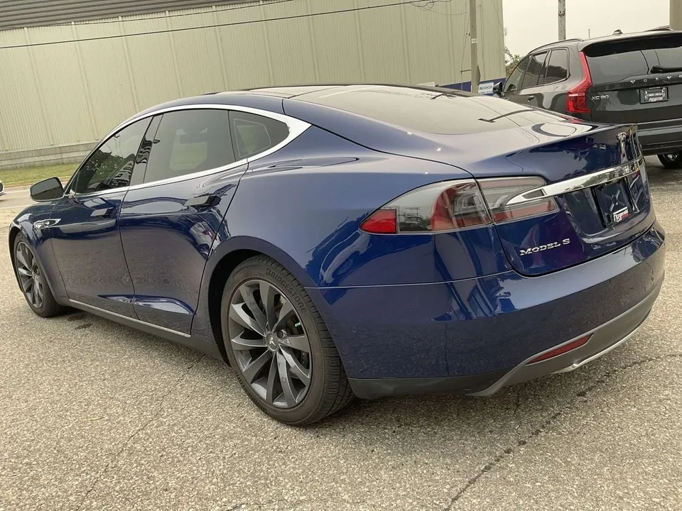 Tesla Model S 2016 photo 5