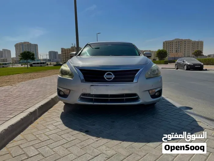 Nissan Altima 2013 photo 2