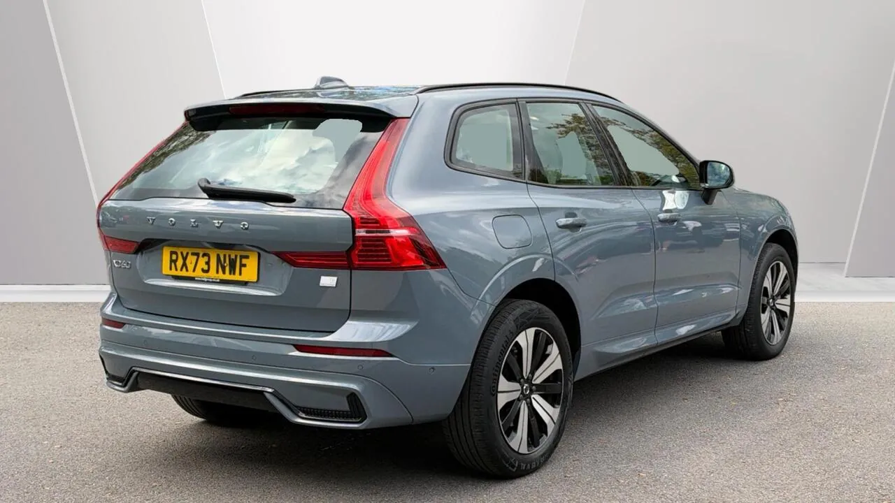 Volvo Xc60 2023 photo 2