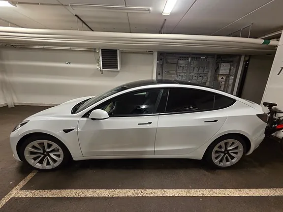 Tesla Model 3 2021 photo 3