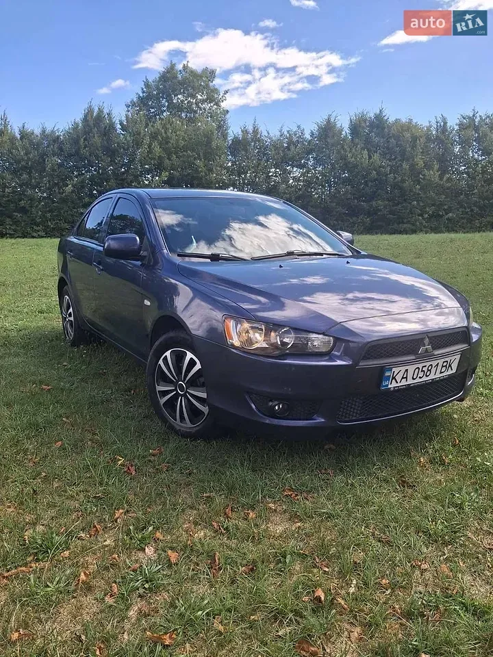 Mitsubishi Lancer 2010 photo 3