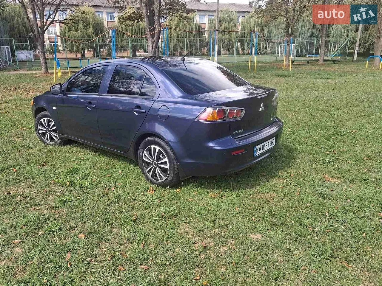Mitsubishi Lancer 2010 photo 5