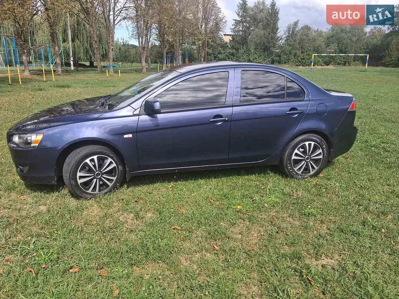 Mitsubishi Lancer 2010 photo 4