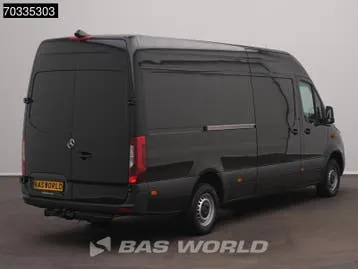 Mercedes-Benz Sprinter 2023 photo 2