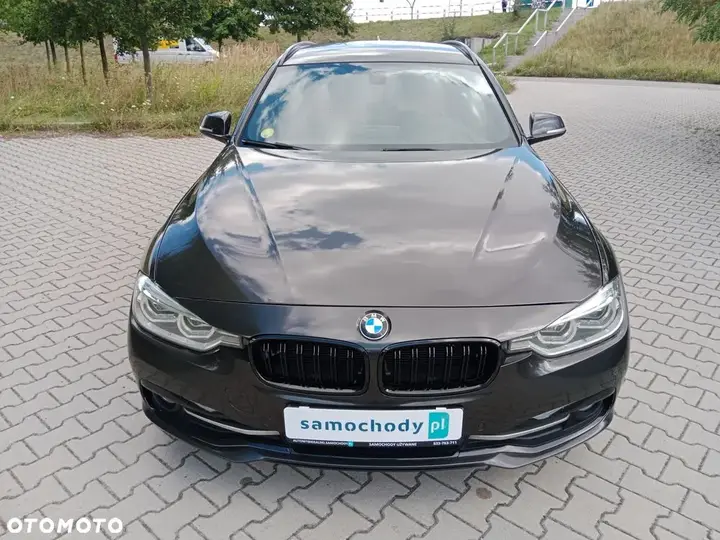 BMW 318D 2016 photo 2