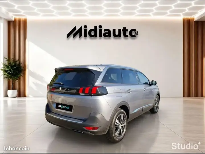 Peugeot 5008 2022 photo 5