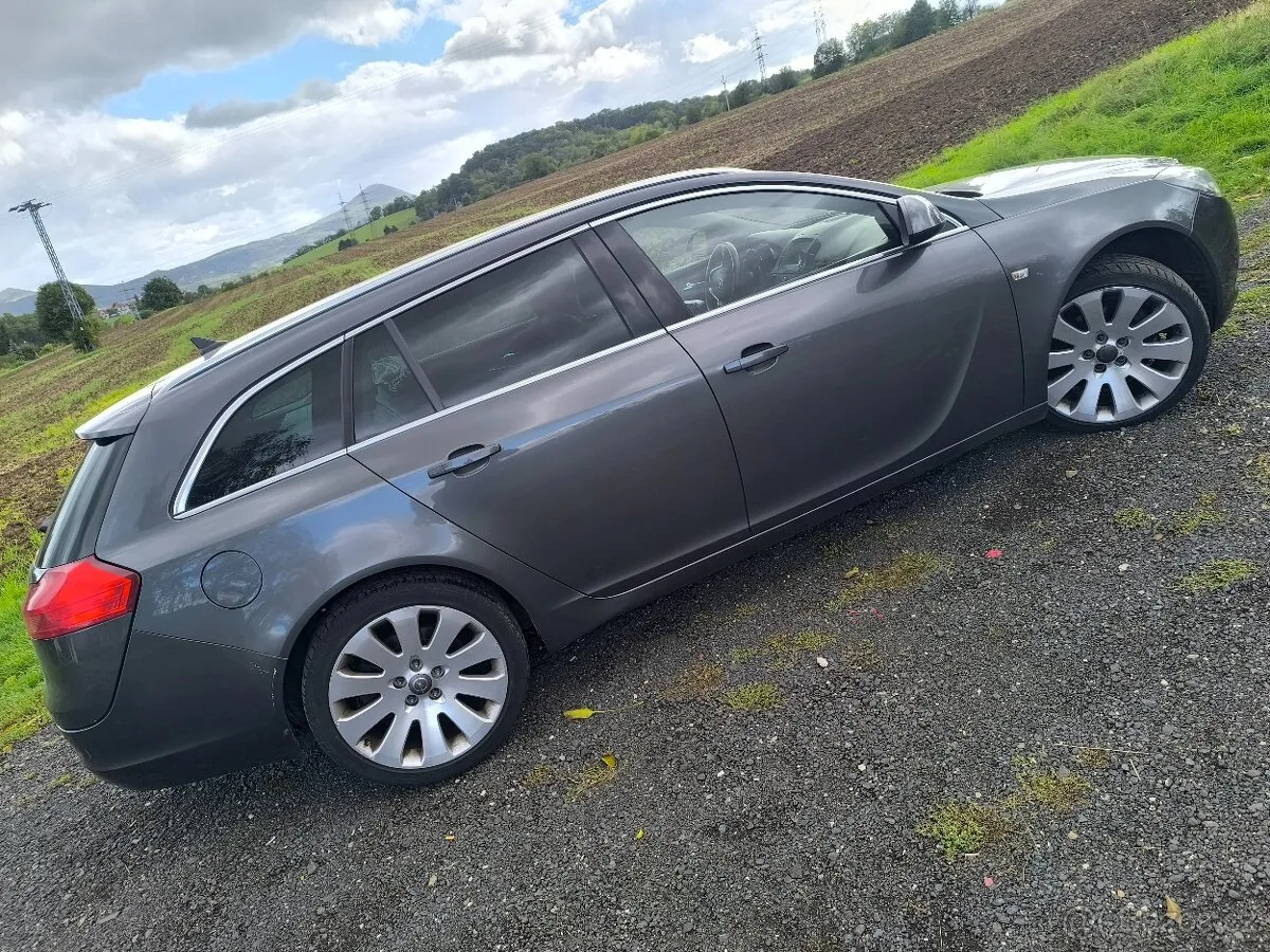 Opel Insignia 2010 photo 3