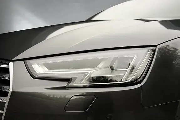 Audi A4 2017 photo 2