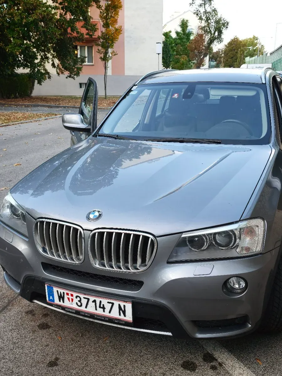 BMW X3 2011 photo 2