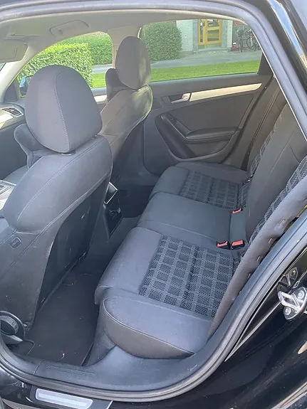 Audi A4 2010 photo 5