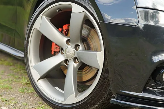 Audi A4 2010 photo 4