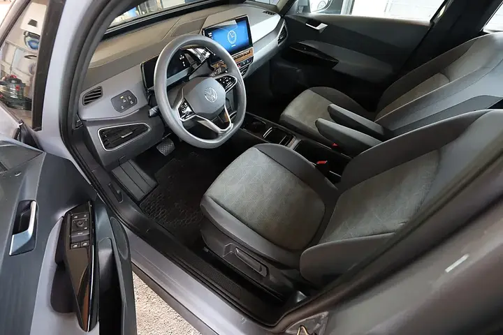 Volkswagen Id.3 2023 photo 2