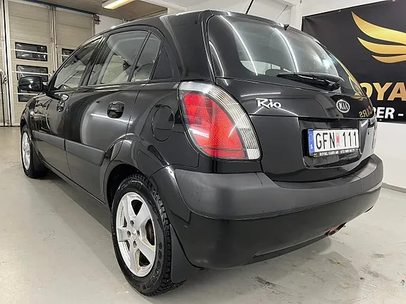 Kia Rio 2009 photo 4