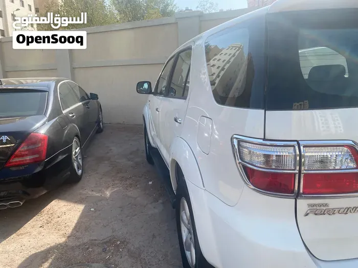 Toyota Fortuner 2009 photo 3