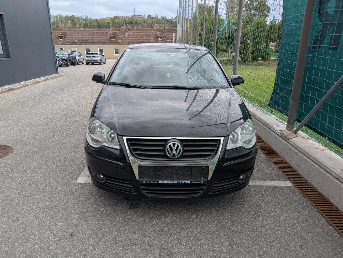 Volkswagen Polo 2006 photo 2