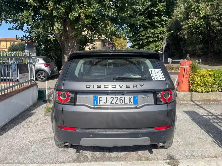 Land Rover Discovery Sport 2017 photo 5