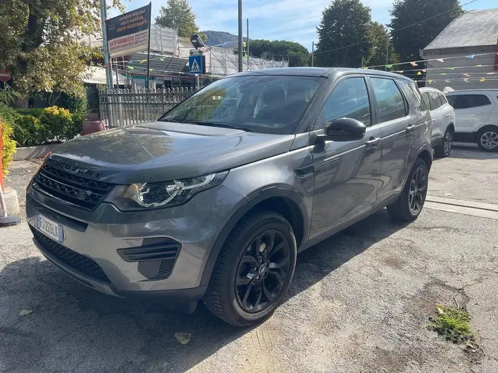 Land Rover Discovery Sport 2017 photo 3