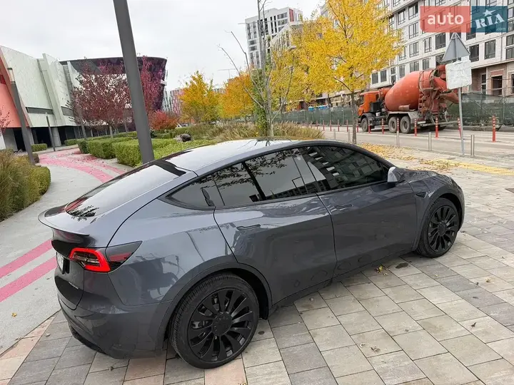 Tesla Model Y 2022 photo 5