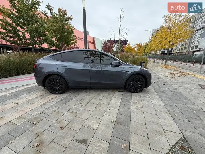 Tesla Model Y 2022 photo 4