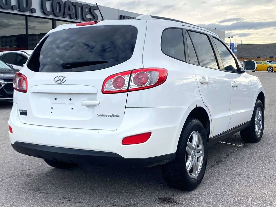 Hyundai Santa Fe 2010 photo 4