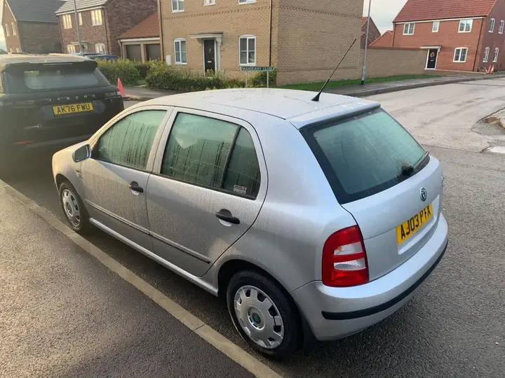 Skoda Fabia 2003 photo 3