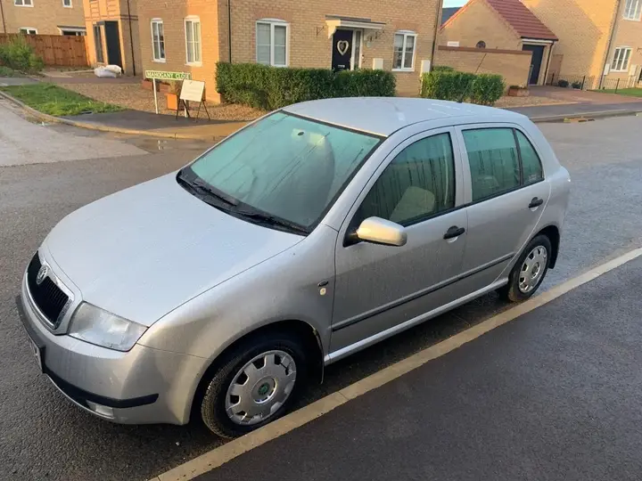 Skoda Fabia 2003 photo 2