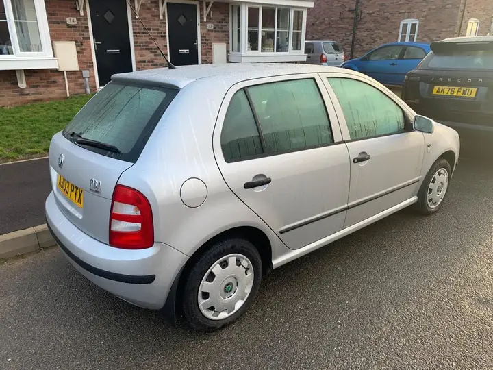 Skoda Fabia 2003 photo 4