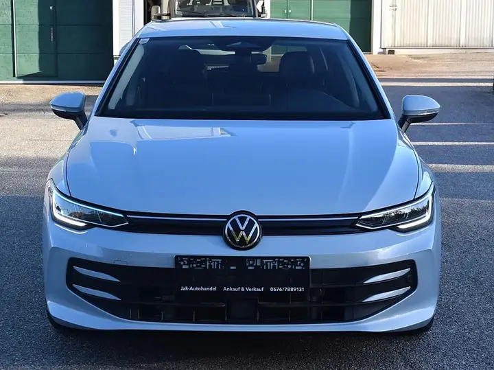 Volkswagen Golf Viii 2026 photo 2