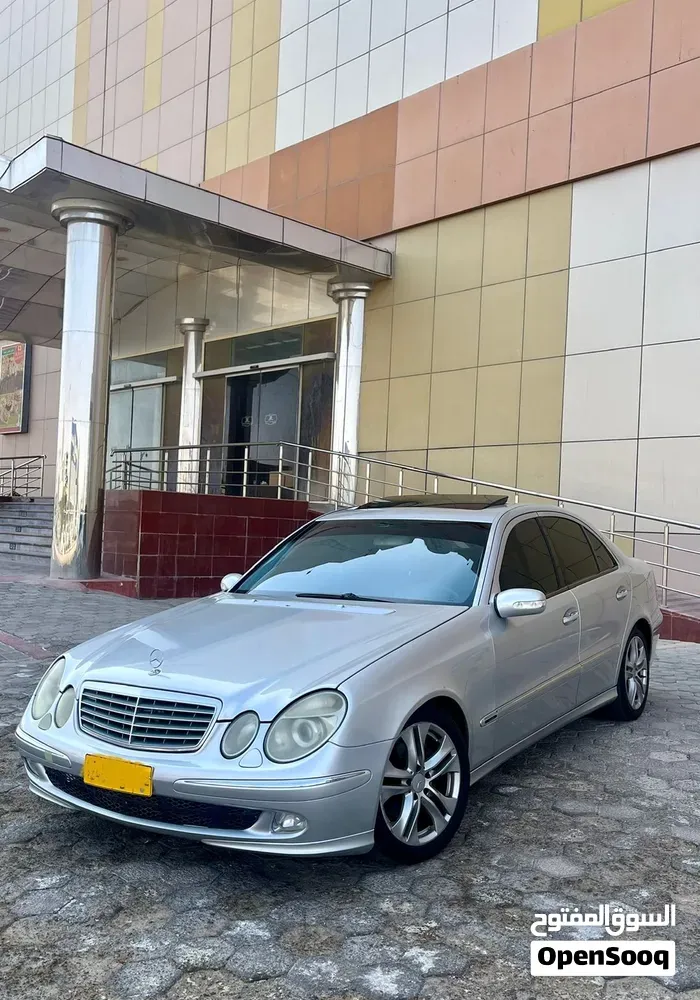 Mercedes-Benz E-Class 2004 photo 4