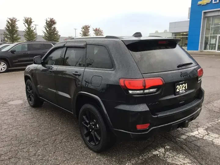 Jeep Grand Cherokee 2021 photo 3