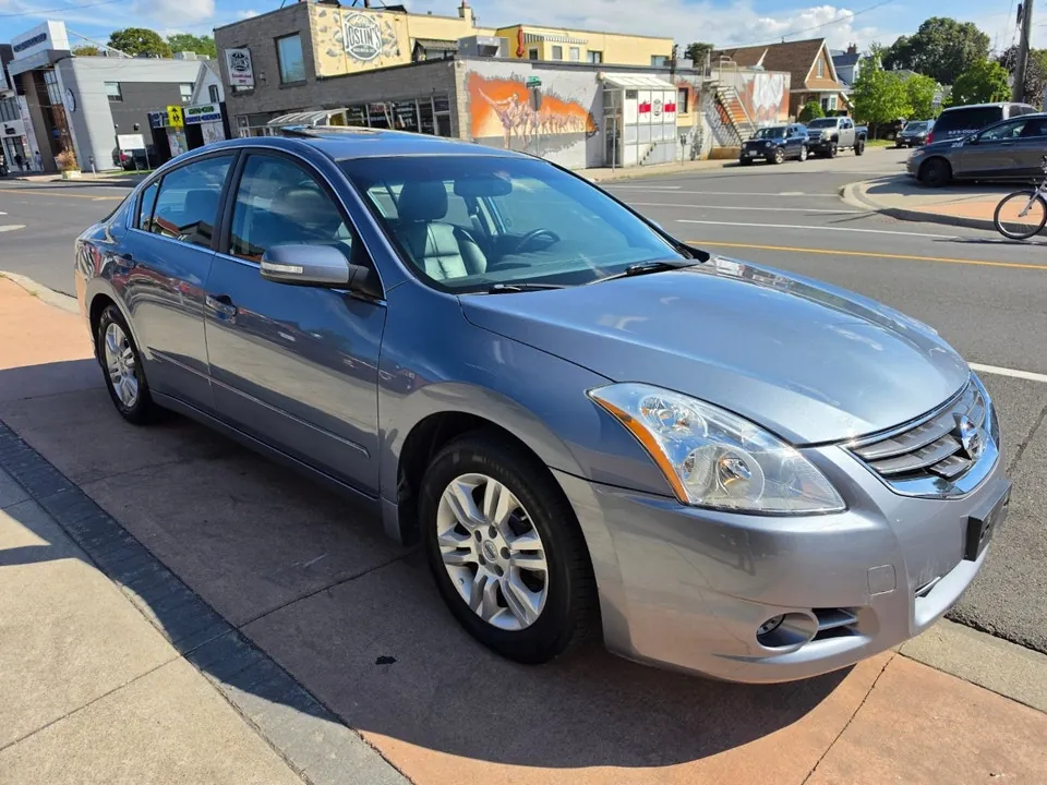 Nissan Altima
