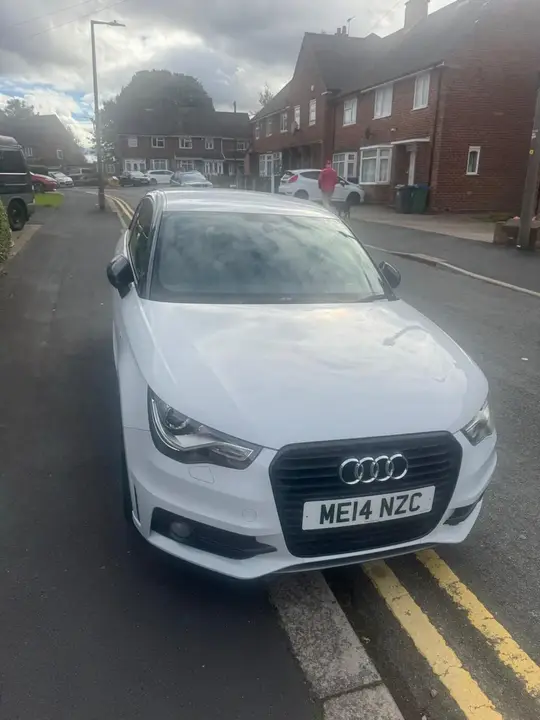 Audi A1 2024 photo 2